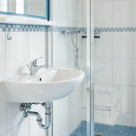 Reethaus Loewe In By Interhome Beckerwitz